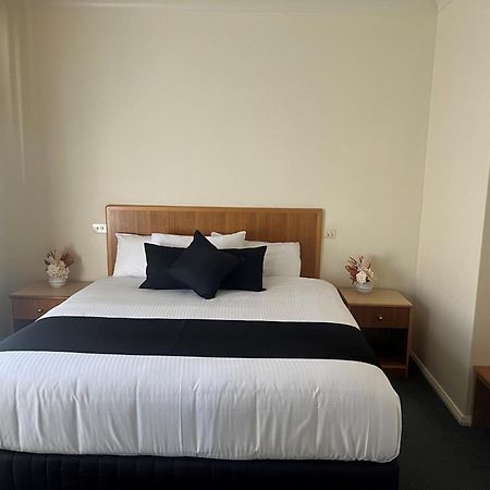Turners Vineyard Motel オレンジ エクステリア 写真