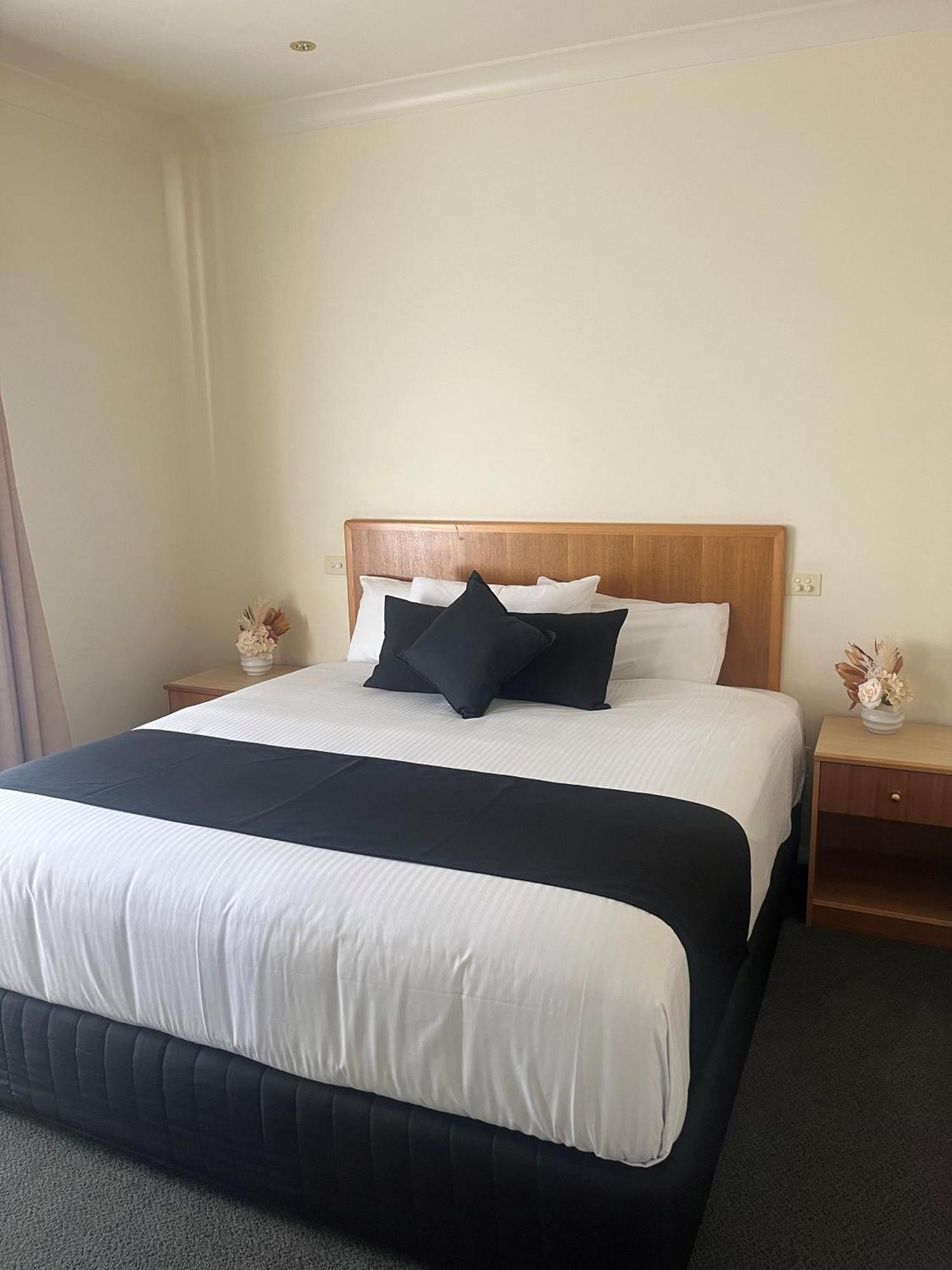 Turners Vineyard Motel オレンジ エクステリア 写真