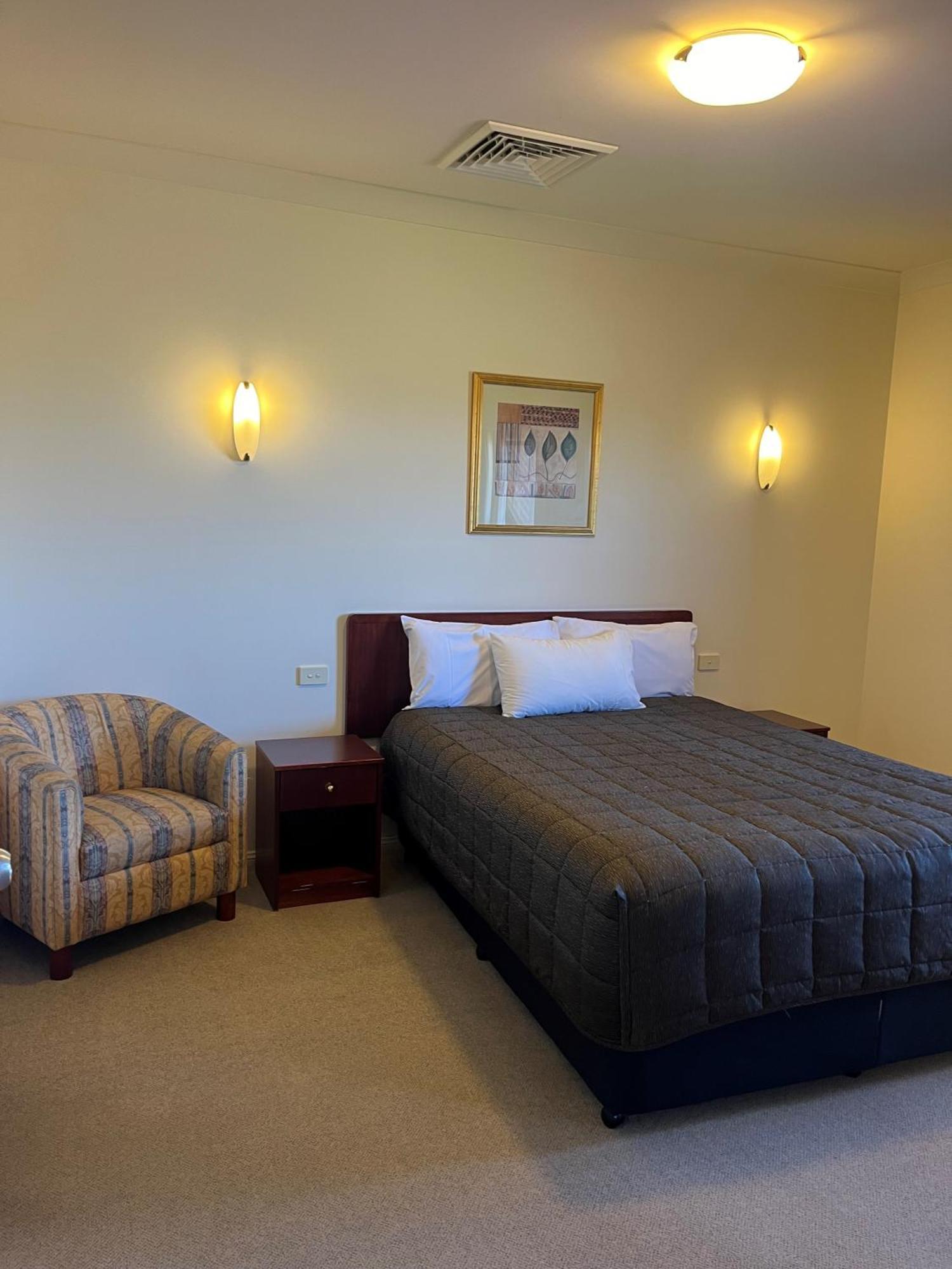 Turners Vineyard Motel オレンジ エクステリア 写真